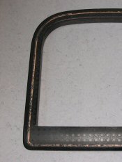 Thonetsitz mit Randnut
